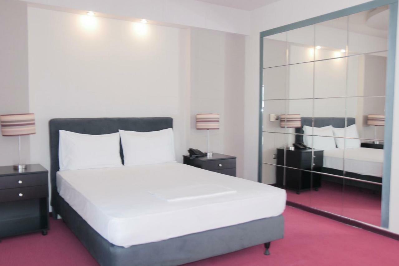 Hotel Victory เอเธนส์ ภายนอก รูปภาพ